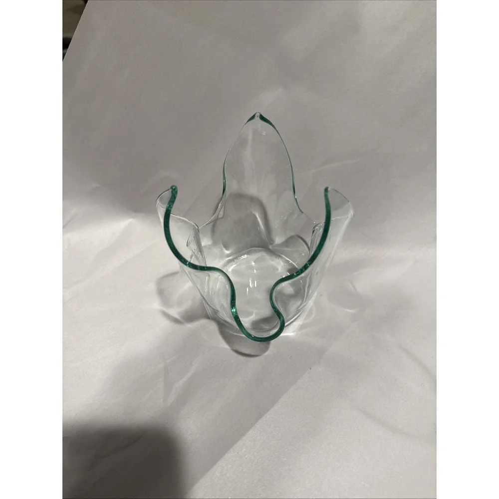 Green, Handmade, Blown Glass Handkerchief Vase Made in Taiwan, vintage